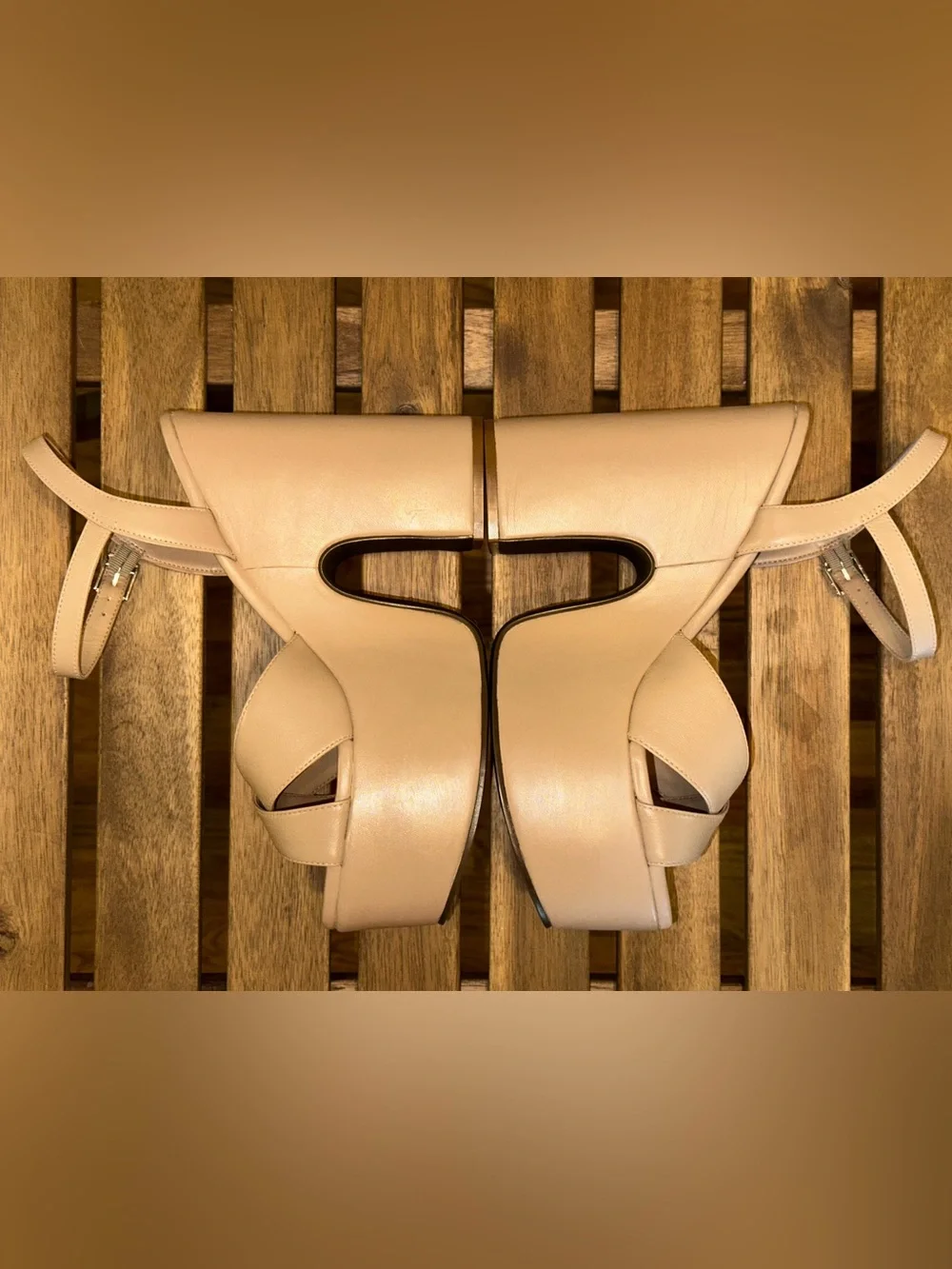 SCHUTZ product details